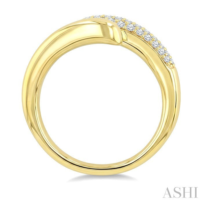 1/4 Ctw Round Cut Diamond Aeris Gold Fashion Ring in 14K Yellow Gold