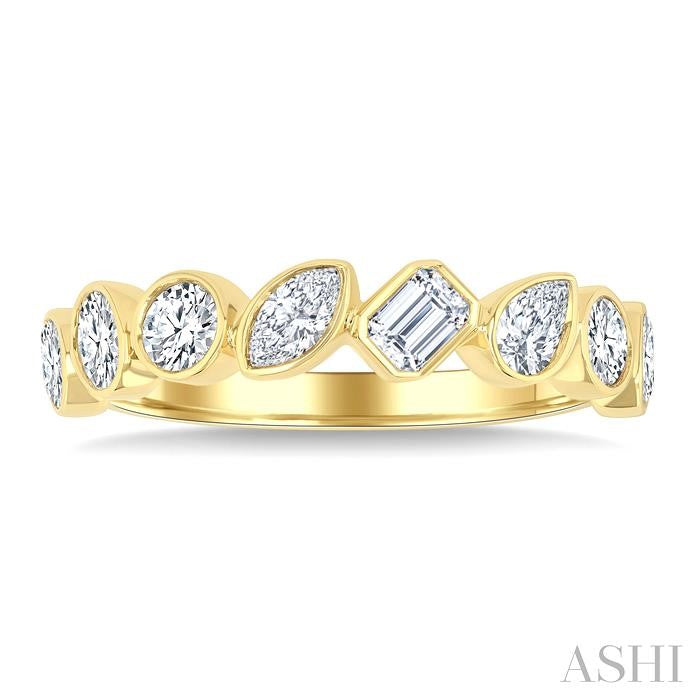 1 Ctw Bezel Set Mixed Diamond Cut Fashion Band in 14K Yellow Gold