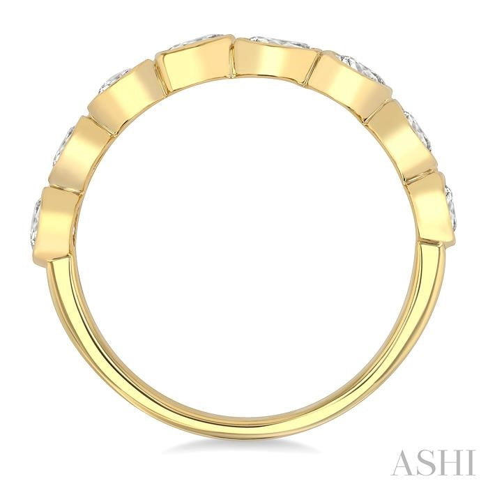 1 Ctw Bezel Set Mixed Diamond Cut Fashion Band in 14K Yellow Gold