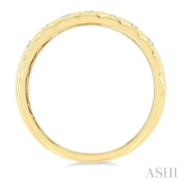 1/6 Ctw Bold Diagonal Crisscross Round Cut Golden Glow Diamond Fashion Band in 10K Yellow Gold
