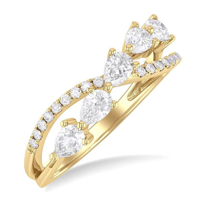 Elegance Diamond Ring in Metal
