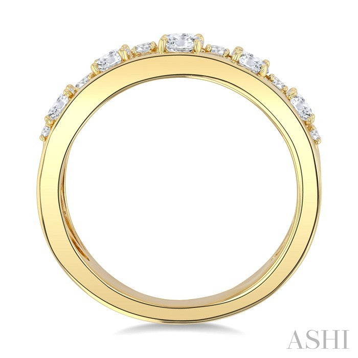 1 Ctw 5-Stone Oval and Round Cut Diamond Wide Fashion Band in 14K Yellow Gold
