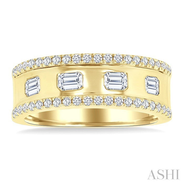 5/8 Ctw Wide 4-Stone Emerald & Round Cut Diamond Fashion Band in 14K Yellow Gold
