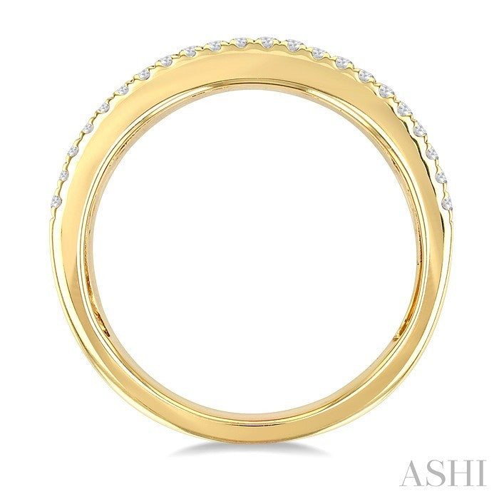 5/8 Ctw Wide 4-Stone Emerald & Round Cut Diamond Fashion Band in 14K Yellow Gold