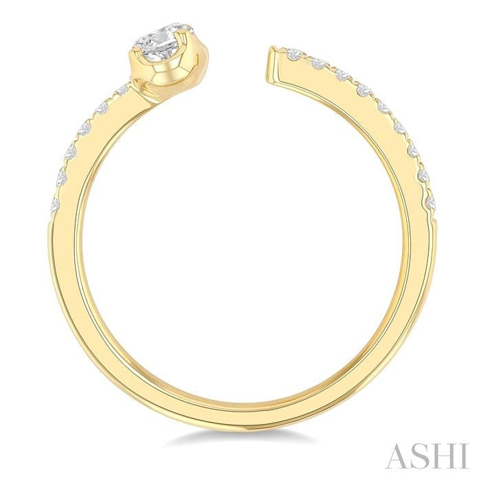 3/8 Ctw Oval and Round Cut Diamond Fashion Open Ring in 14K Yellow Gold