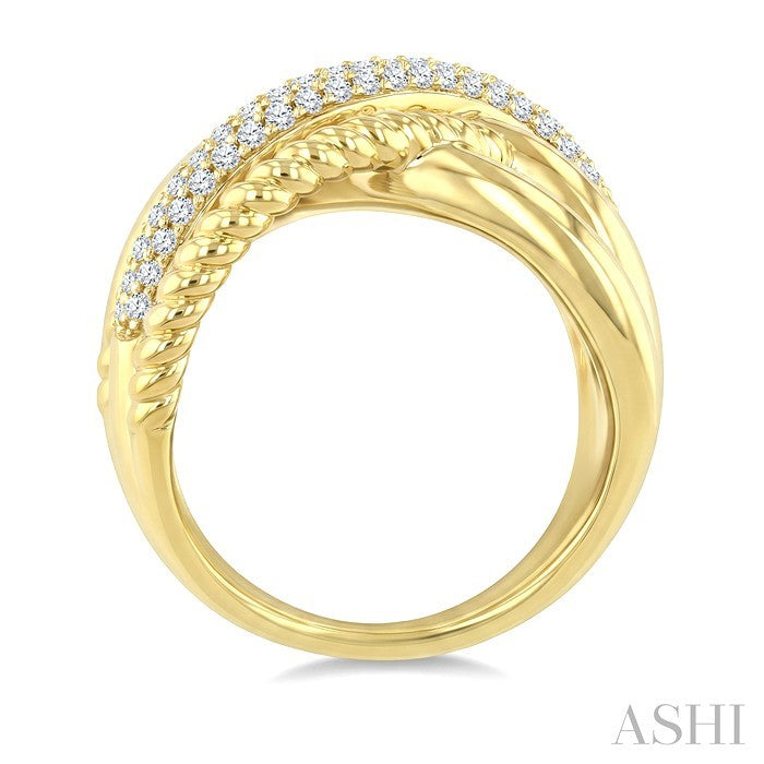 1/2 Ctw Round Cut Diamond Aeris Gold Twisted Fashion Ring in 14K Yellow Gold