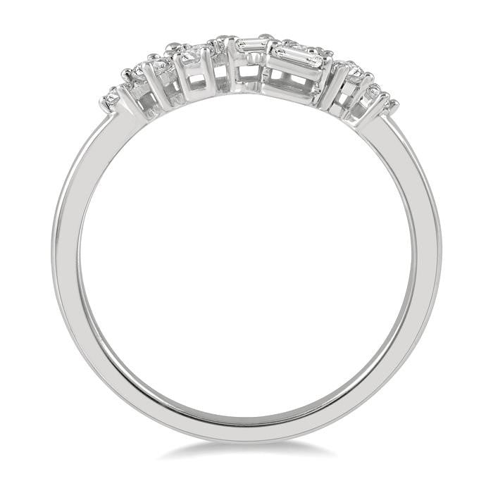 1/4 Ctw Baguette and Round Cut Diamond Fashion Scatter Ring in 14K White Gold