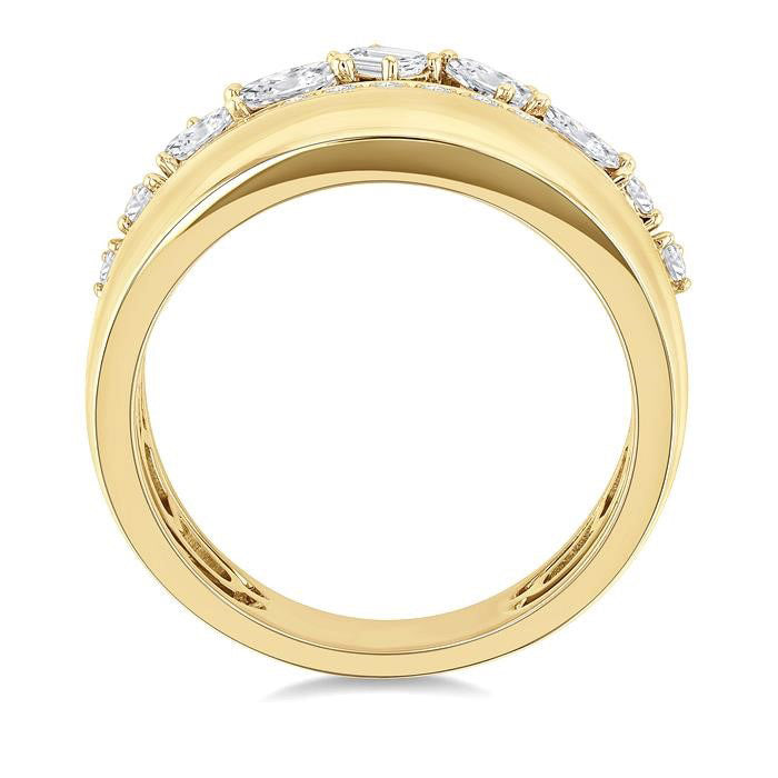 Timeless Diamond Ring in Metal