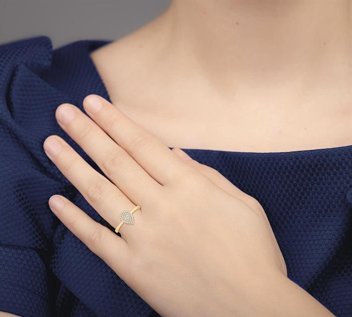 1/6 Ctw Petite Pear Shape Round Cut Diamond Cluster Fashion Ring in 10K Yellow Gold