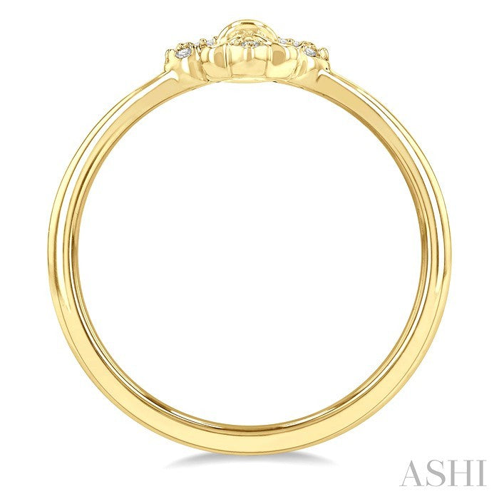 1/20 Ctw Fleur De Lis Round Cut Diamond Petite Fashion Ring in 10K Yellow Gold