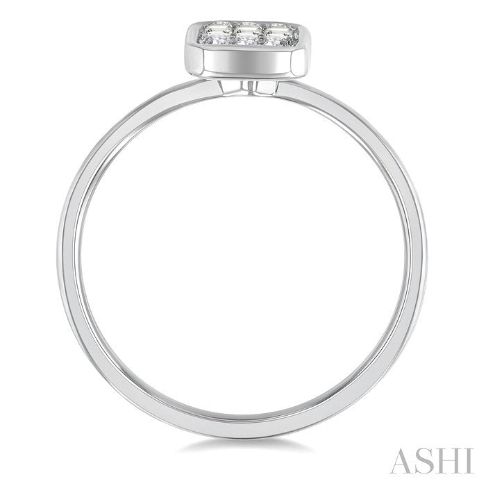 1/6 Ctw Petite Bezel Set Emerald Shape Fusion Baguette and Round Cut Diamond Fashion Ring in 10K White Gold