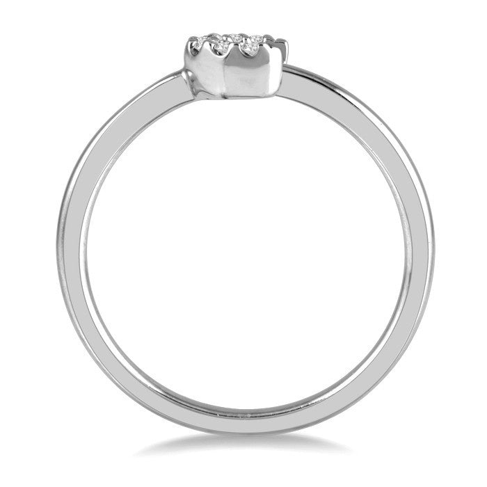1/20 Ctw Crescent Round Cut Diamond Petite Fashion Ring in 10K White Gold