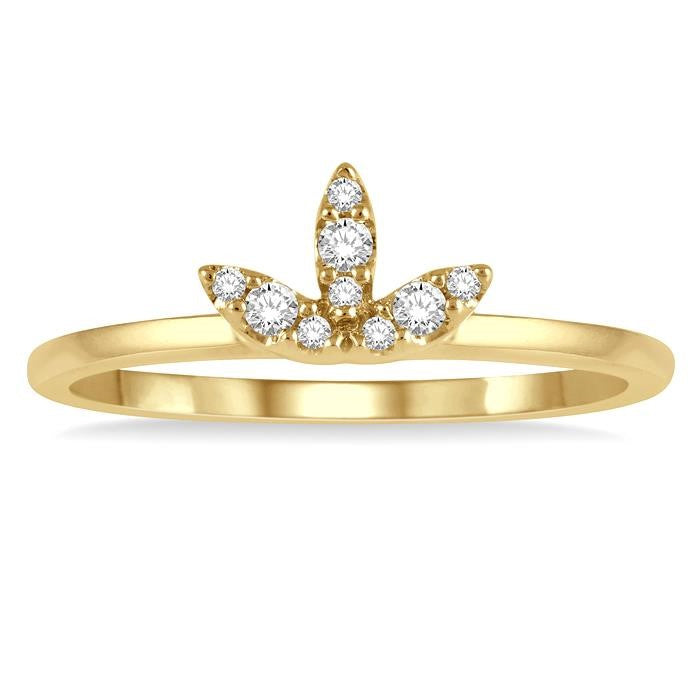 1/10 Ctw Tri Leaf Round Cut Diamond Petite Fashion Ring in 10K Yellow Gold