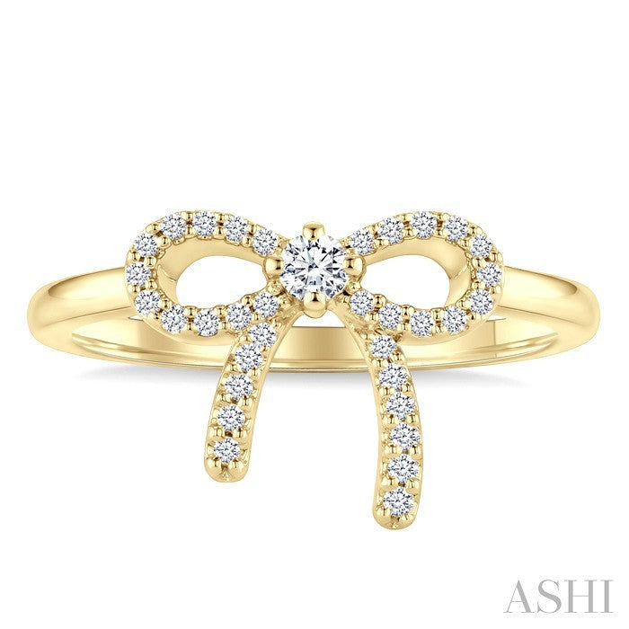 1/5 Ctw Round Cut Diamond Bow Fashion Ring in 10K Yellow Gold