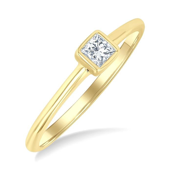 1/6 Ctw Petite Bezel Set Round Cut Diamond Fashion Ring in 10K Yellow Gold
