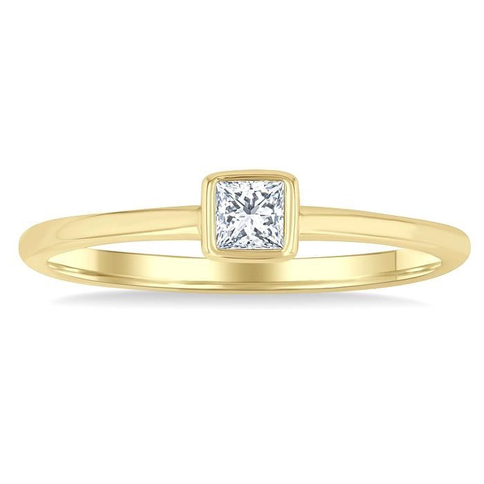 1/6 Ctw Petite Bezel Set Round Cut Diamond Fashion Ring in 10K Yellow Gold