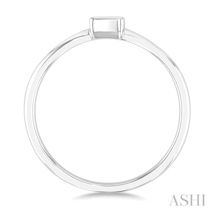 1/6 Ctw Petite Bezel Set Round Cut Diamond Fashion Ring in 10K White Gold