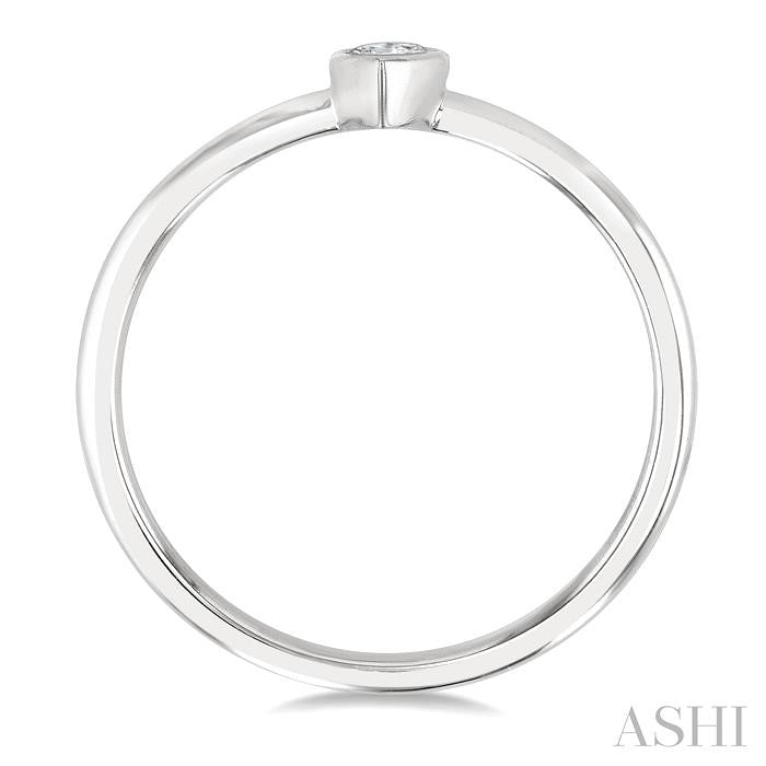 1/6 Ctw Petite Bezel Set Pear Cut Diamond Fashion Ring in 10K White Gold