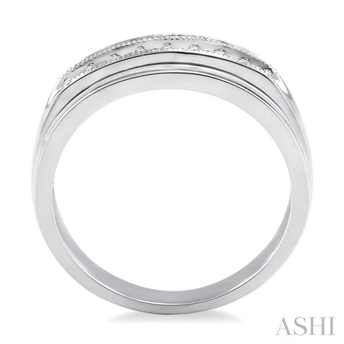 1/8 Ctw Round Cut Diamond Women's Ring in 14K White Gold