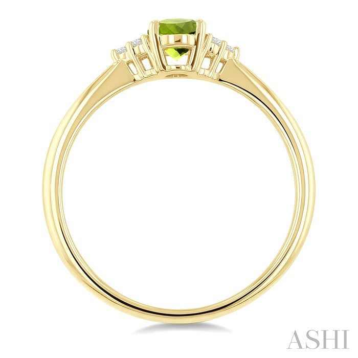 1/20 Ctw Oval Cut 6X4 MM Peridot and Round Cut Diamond semi-precious Ring in 14K Yellow Gold