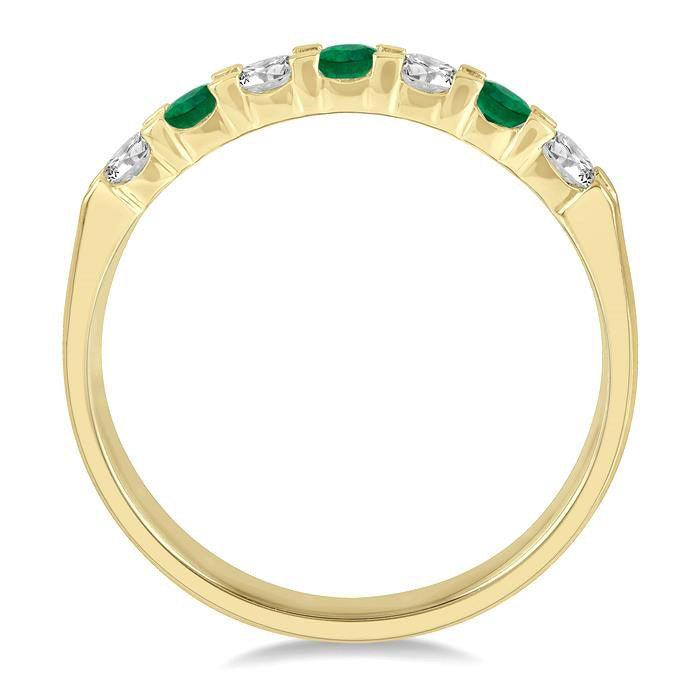 2.6 MM Emerald and 1/4 Ctw Round Cut Diamond Precious Wedding Band in 14K Yellow Gold
