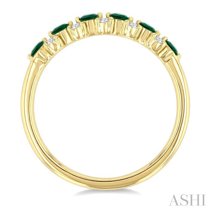 2.3 MM Emerald and 1/5 Ctw Round Cut Diamond Precious Band in 14K Yellow Gold