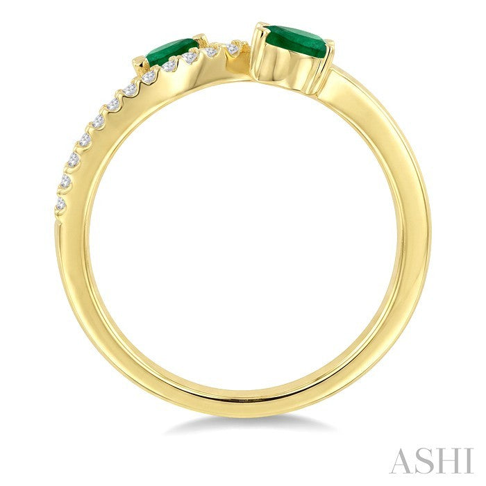 4X3 MM Pear Shape Emerald and 1/6 Ctw Round Cut Diamond Precious Ring in 10K Yellow Gold