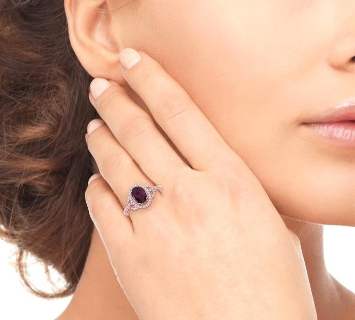 8x6MM Oval Cut Rhodolite Garnet and 1/3 Ctw Round Cut Diamond Ring in 14K Rose Gold