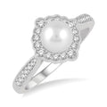 Regal Diamond Ring in Metal