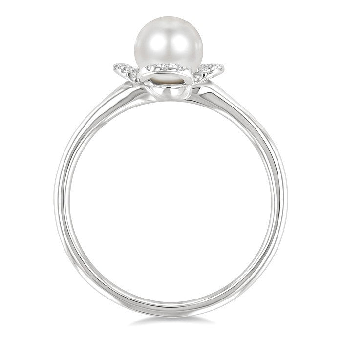 6 MM Cultured Pearl and 1/10 Ctw Round Cut Diamond Clover Petite Fashion Ring in 10K White Gold