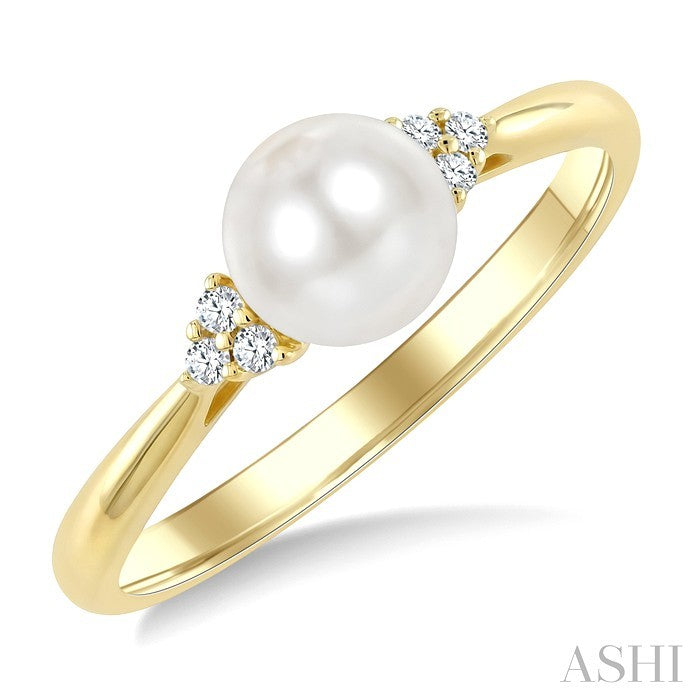6 MM Cultured Pearl and 1/20 Ctw Round Cut Diamond Fashion Ring in 14K Yellow Gold