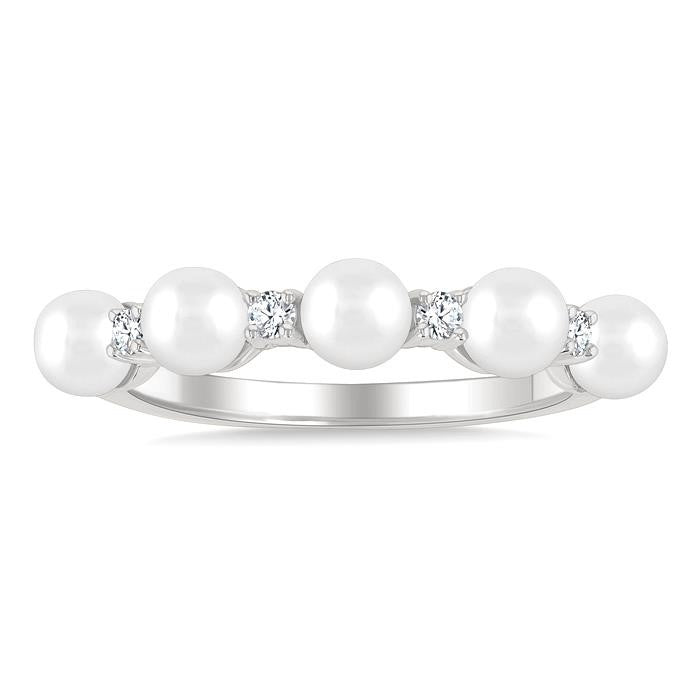4MM Cultured Pearl and 1/6 Ctw Round Cut Diamond Fashion Ring in 14K White Gold