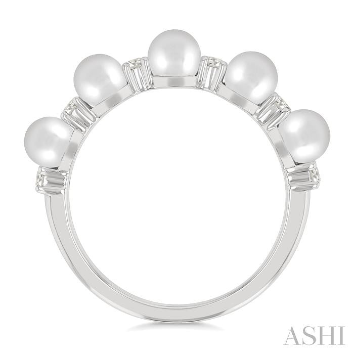4MM Cultured Pearl and 1/6 Ctw Round Cut Diamond Fashion Ring in 14K White Gold