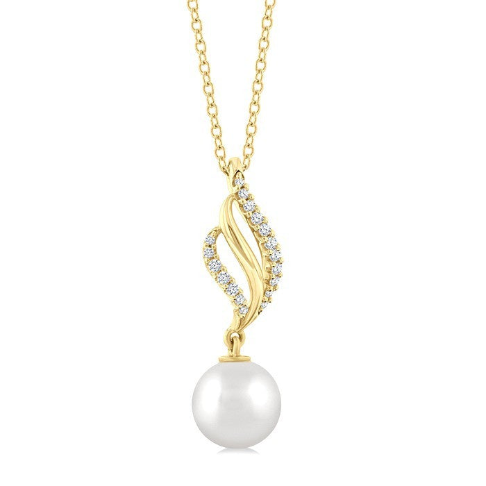 7 MM Conch Round Shape Cultured Pearl and 1/10 Ctw Conch Round Cut Diamond Fashion Pendant With Chain in 10K Yellow Gold
