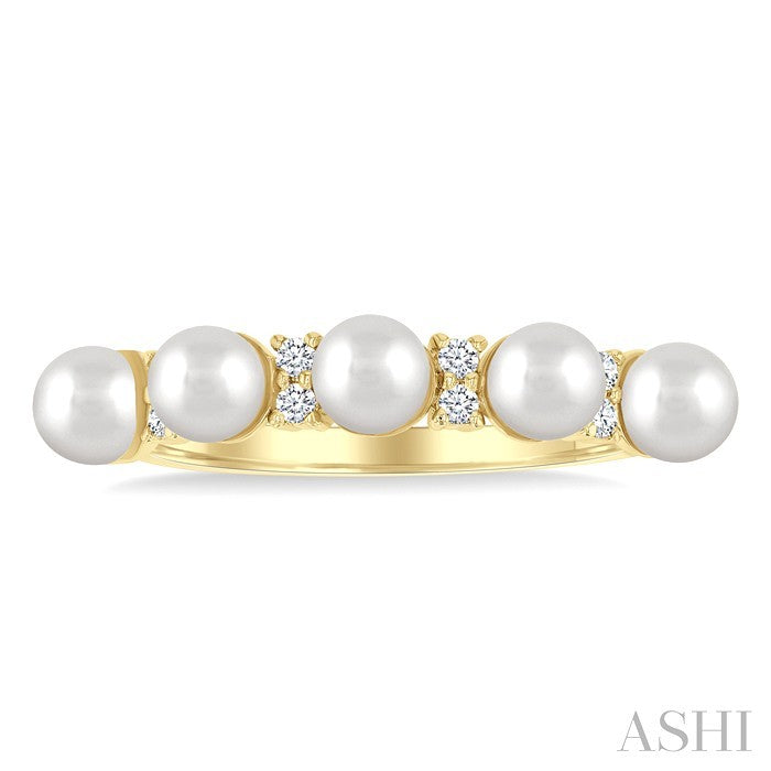 4 MM Round Shape Cultured Pearl and 1/6 Ctw Round Cut Diamond Semi-Precious Fashion Ring in 10K Yellow Gold