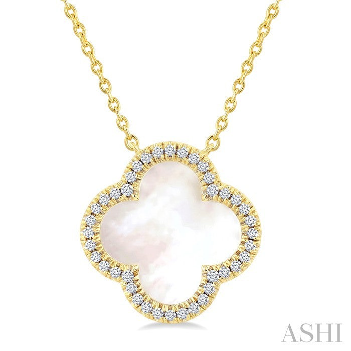 12 MM Mother of Pearl and 1/6 Ctw Round Cut Diamond Clover Halo Pendant With Chain in 14K Yellow Gold