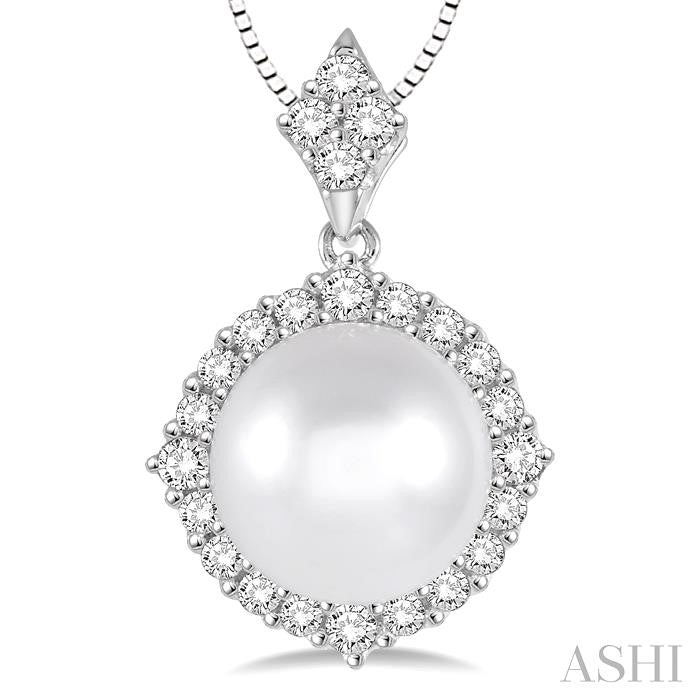 10 MM Cultured Pearl and 1/2 Ctw Round Cut Diamond Pendant in 14K White Gold with chain