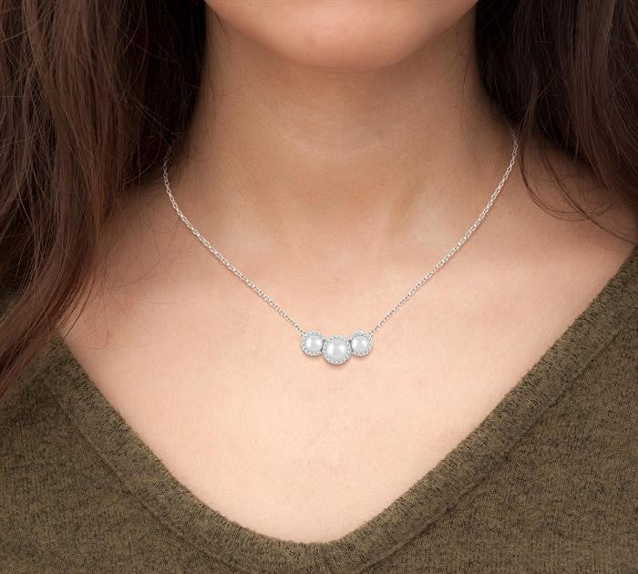 5MM & 4MM Cultured Pearl and 1/6 Ctw Round Cut Diamond Halo Pendant With Chain in 14K White Gold