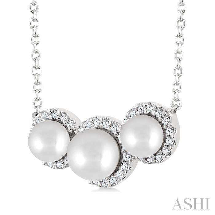 5MM & 4MM Cultured Pearl and 1/6 Ctw Round Cut Diamond Halo Pendant With Chain in 14K White Gold
