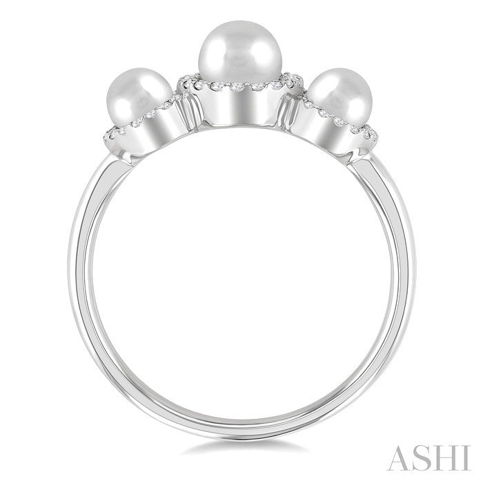 1/6 Ctw Past, Present & Future 4MM & 5MM Cultured Pearl and Round Cut Diamond Halo Ring in 14K White Gold
