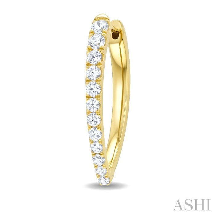 1 1/2 Ctw Round Cut Diamond Chevron Hoop Earrings in 14K Yellow Gold