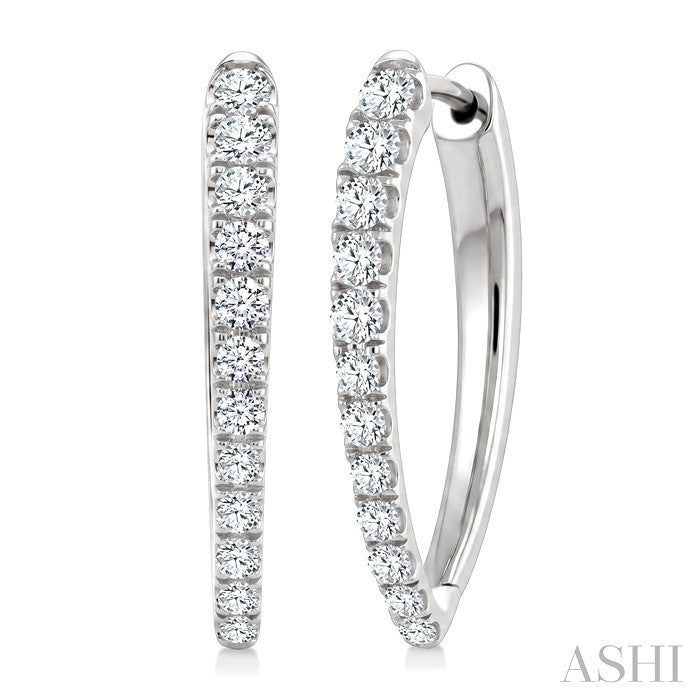 1 Ctw Round Cut Diamond Chevron Hoop Earrings in 14K White Gold