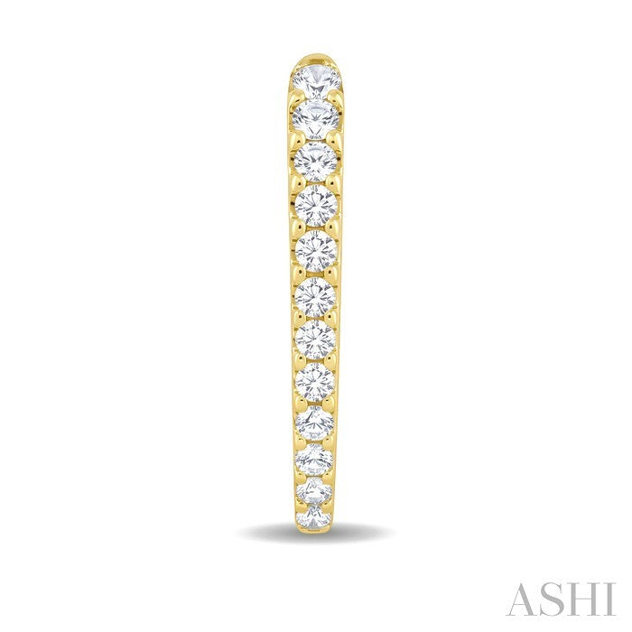 3/4 Ctw Round Cut Diamond Chevron Hoop Earrings in 14K Yellow Gold