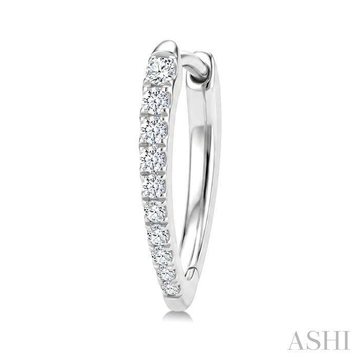 1/2 Ctw Round Cut Diamond Chevron Hoop Earrings in 14K White Gold