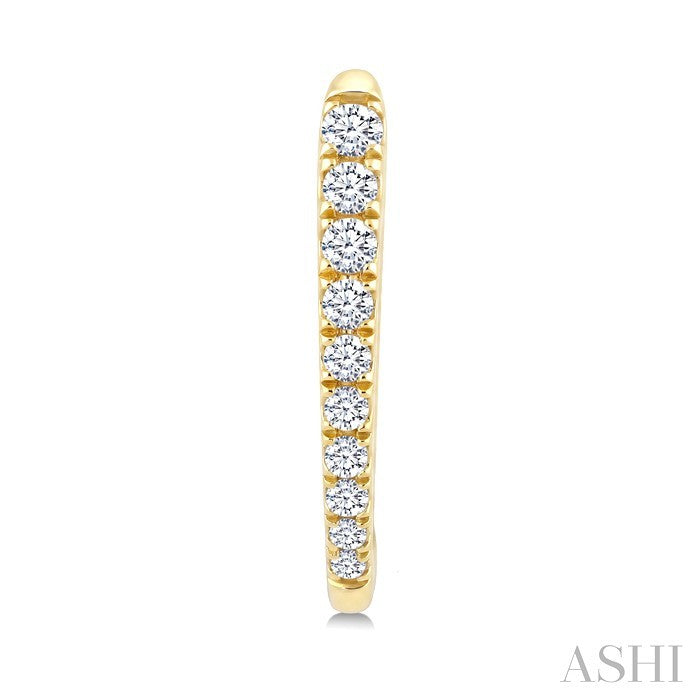 1/2 Ctw Round Cut Diamond Chevron Hoop Earrings in 14K Yellow Gold