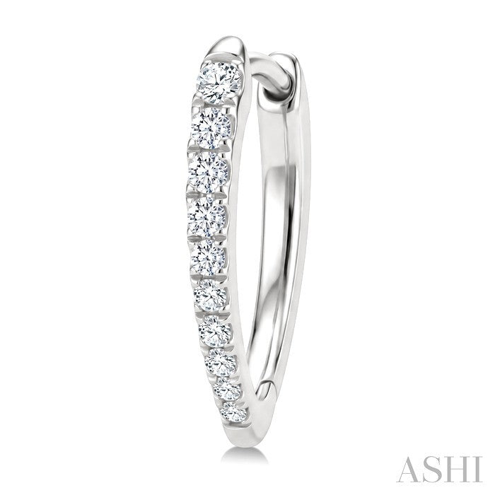 1/4 Ctw Round Cut Diamond Chevron Hoop Earrings in 14K White Gold