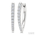 1/4 Ctw Round Cut Diamond Chevron Hoop Earrings in 14K White Gold