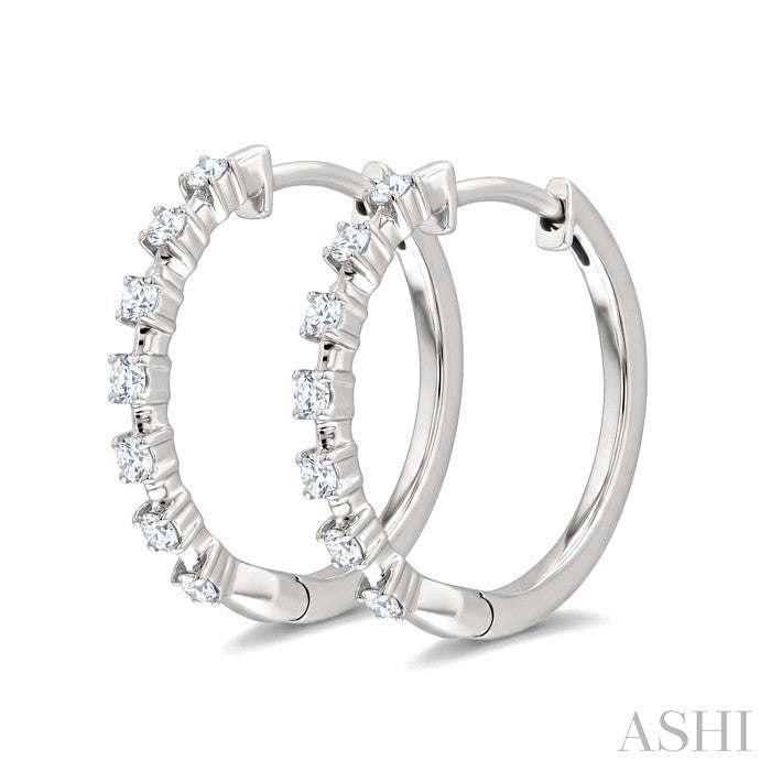 1/4 Ctw Round Cut Diamond Floating Hoop Fashion Earrings in 10K White Gold