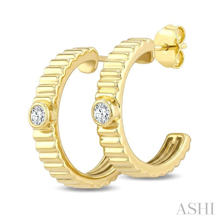 1/10 Ctw Bezel Set Round Cut Diamond Pirouette Fashion Half Hoop Earrings in 10K Yellow Gold