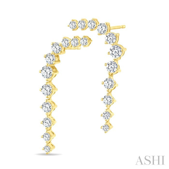 1 1/2 Ctw Round Cut Diamond Asymmetrical Fashion Earrings in 14K Yellow Gold
